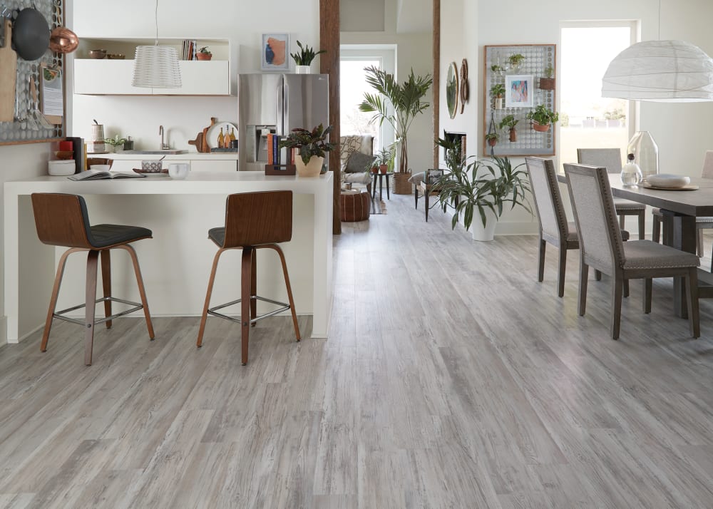 Tranquility Ultra 5mm Grizzly Bay Oak, Gray Lino Flooring